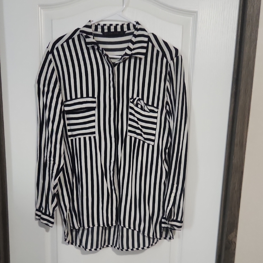 Zara Black and White Striped Button-Up Shirt